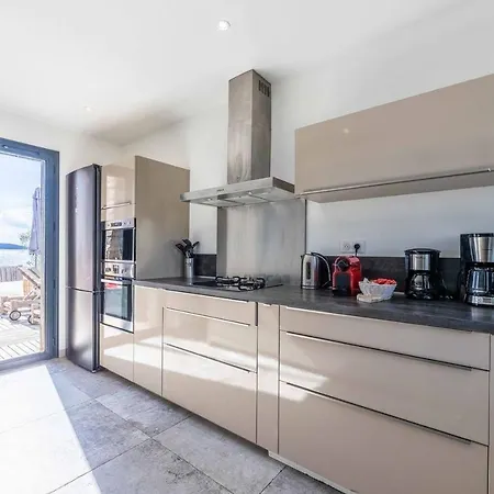 Cala Rossa Pieds Dans L'eau Porto-vecchio * Lecci