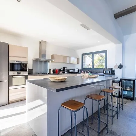 Cala Rossa Pieds Dans L'eau Porto-vecchio Lecci