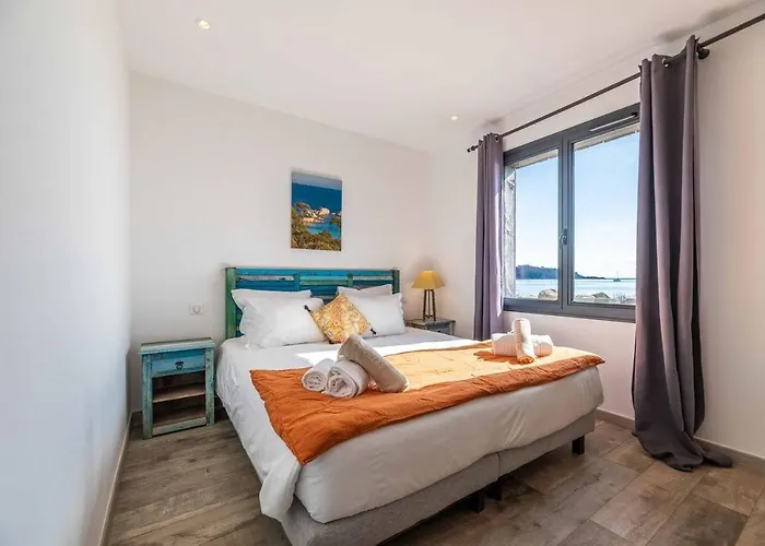 Cala Rossa Pieds Dans L'eau Porto-vecchio