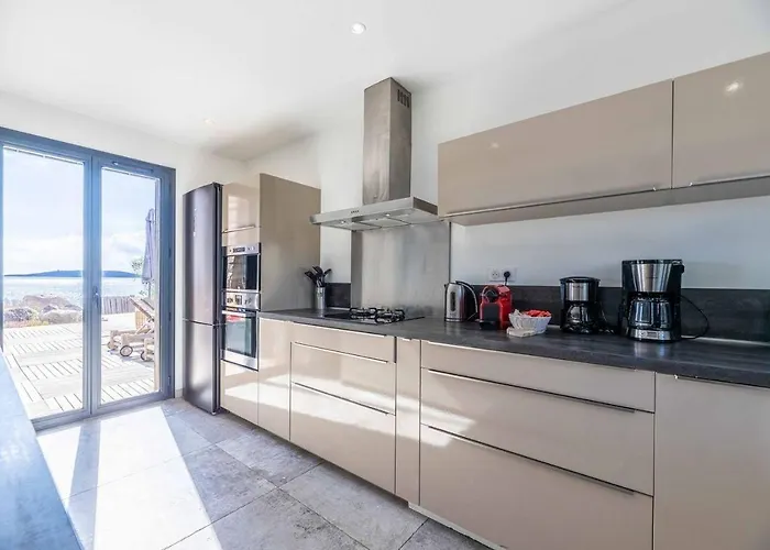 Cala Rossa Pieds Dans L'eau Porto-vecchio * Lecci