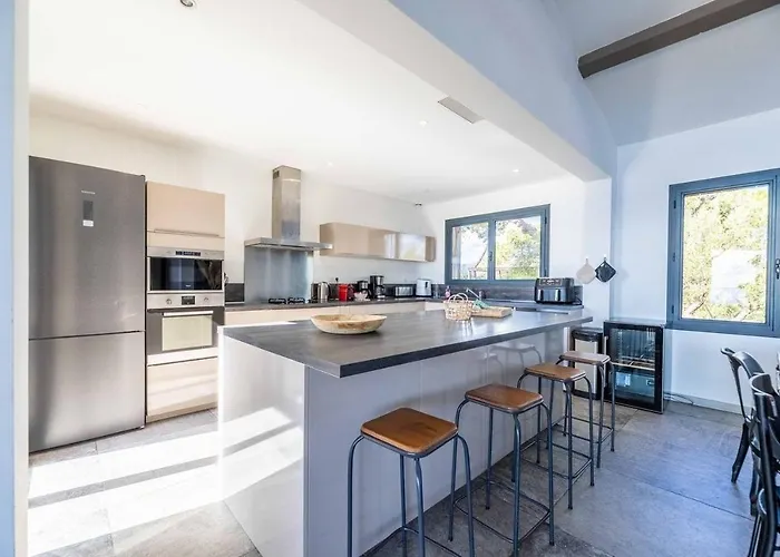 Cala Rossa Pieds Dans L'eau Porto-vecchio Lecci